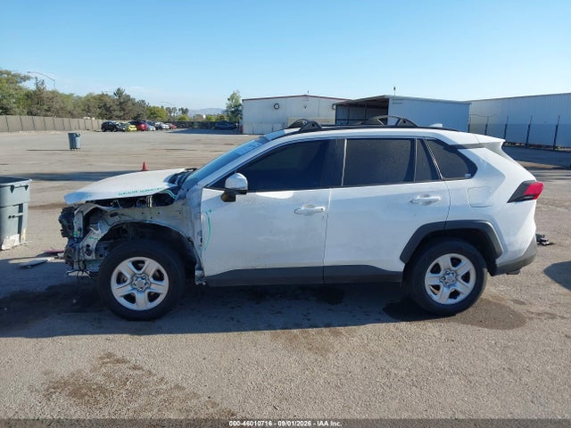 Toyota RAV4 LE 2019 2T3G1RFV3KC007642 Image 15