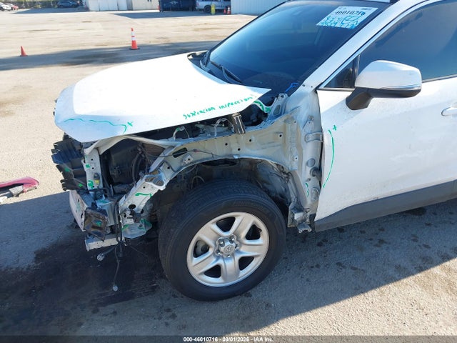 Toyota RAV4 LE 2019 2T3G1RFV3KC007642 Image 18