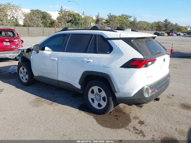 Toyota RAV4 LE 2019 2T3G1RFV3KC007642 Image 3