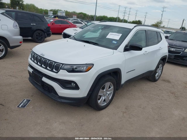 46010944 :رقم المزاد ، 3C4NJDBB1NT205975 vin ، 2022 Jeep Compass Latitude 4x4 مزاد بيع
