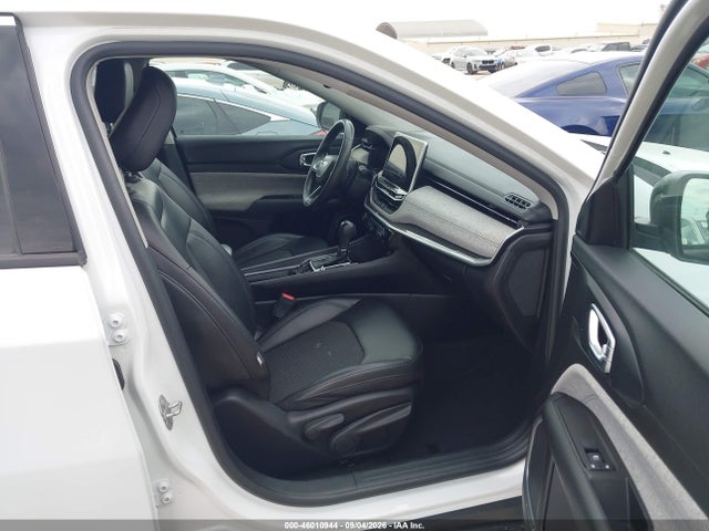 46010944 :رقم المزاد ، 3C4NJDBB1NT205975 vin ، 2022 Jeep Compass Latitude 4x4 مزاد بيع