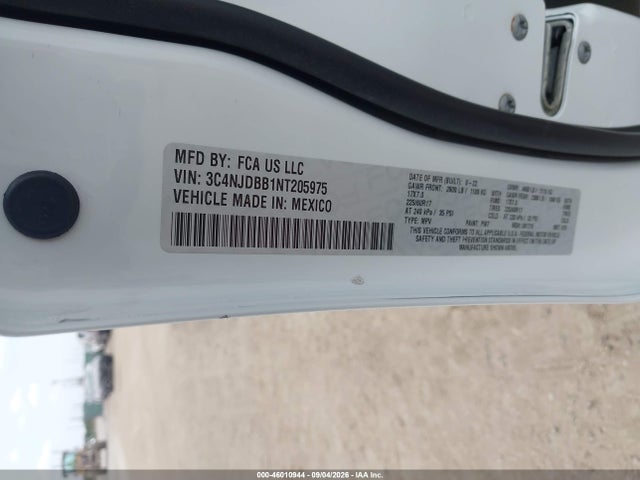 46010944 :رقم المزاد ، 3C4NJDBB1NT205975 vin ، 2022 Jeep Compass Latitude 4x4 مزاد بيع