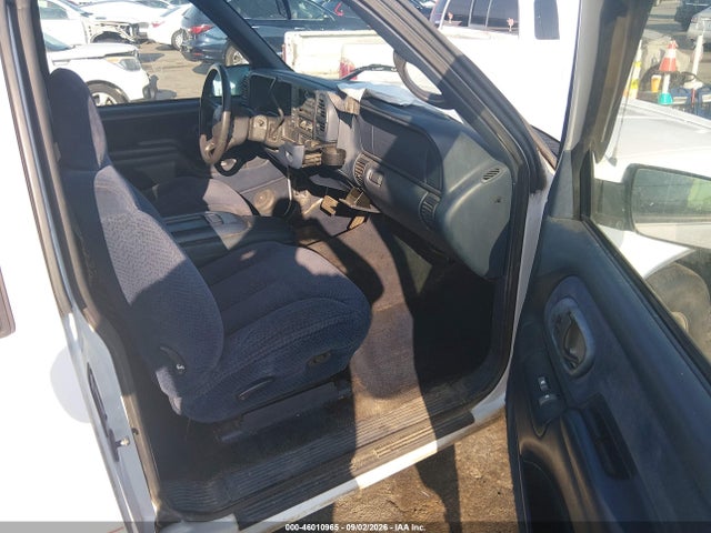 46010965 :رقم المزاد ، 2GCEC19R2W1125213 vin ، 1998 Chevrolet C1500 Fleetside مزاد بيع