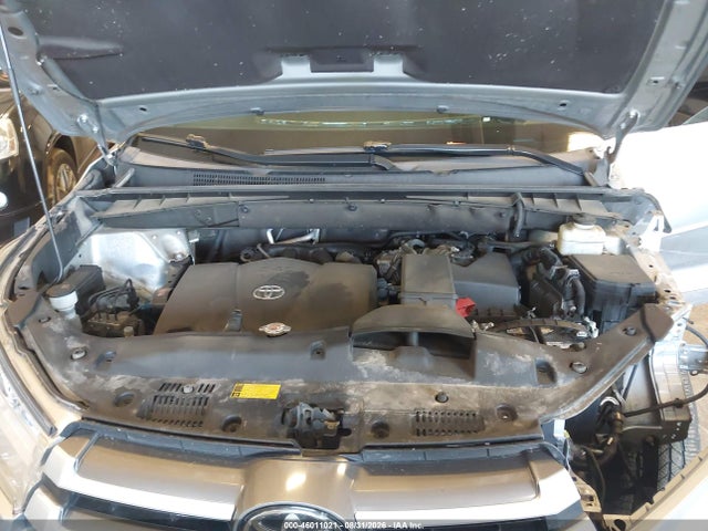 Auction sale of the 2018 Toyota Highlander Xle, vin: 5TDJZRFH2JS871881, lot number: 46011021