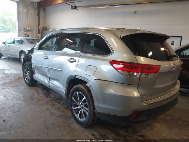 Auction sale of the 2018 Toyota Highlander Xle, vin: 5TDJZRFH2JS871881, lot number: 46011021