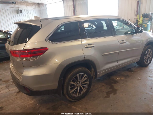 Auction sale of the 2018 Toyota Highlander Xle, vin: 5TDJZRFH2JS871881, lot number: 46011021
