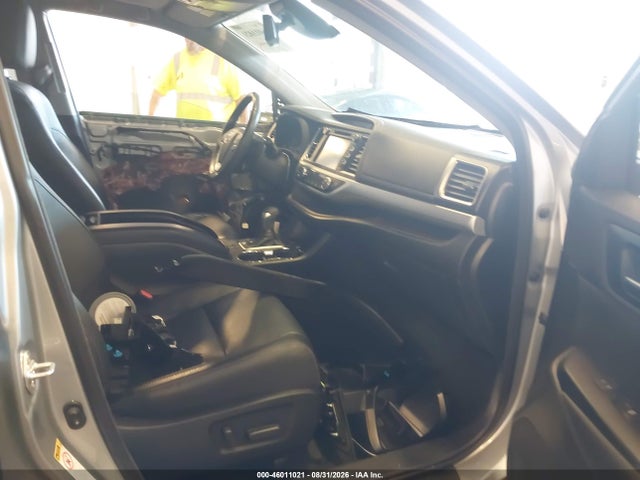 Auction sale of the 2018 Toyota Highlander Xle, vin: 5TDJZRFH2JS871881, lot number: 46011021