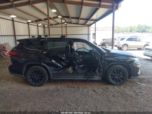 Toyota Highlander Xle 2022 5TDHZRAH5NS125341 Image 14