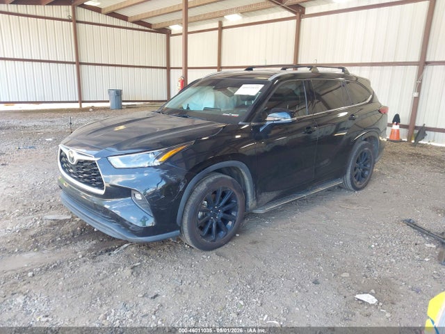 Toyota Highlander Xle 2022 5TDHZRAH5NS125341 Image 2