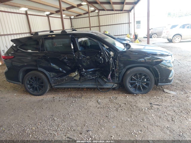 Toyota Highlander Xle 2022 5TDHZRAH5NS125341 Image 6