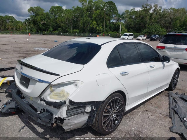 46011051 :رقم المزاد ، W1KWF8DB5MR645057 vin ، 2021 Mercedes-benz C 300 Sedan مزاد بيع