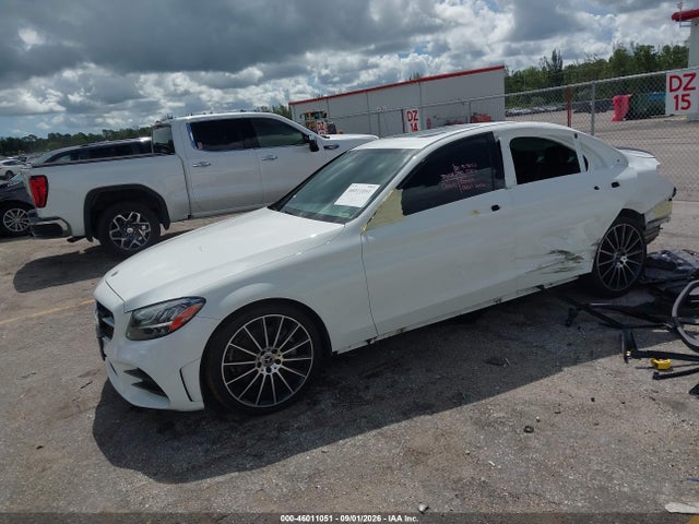 46011051 :رقم المزاد ، W1KWF8DB5MR645057 vin ، 2021 Mercedes-benz C 300 Sedan مزاد بيع