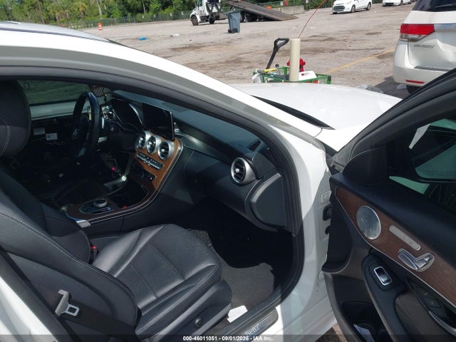 46011051 :رقم المزاد ، W1KWF8DB5MR645057 vin ، 2021 Mercedes-benz C 300 Sedan مزاد بيع