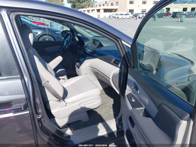 46011071 :رقم المزاد ، 5FNRL5H68FB005946 vin ، 2015 Honda Odyssey Ex-l مزاد بيع