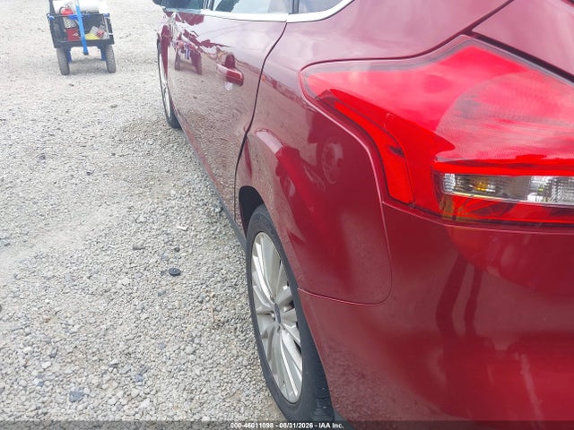 Продажа на аукционе авто 2016 Ford Focus Titanium, vin: 1FADP3N29GL257617, номер лота: 46011098