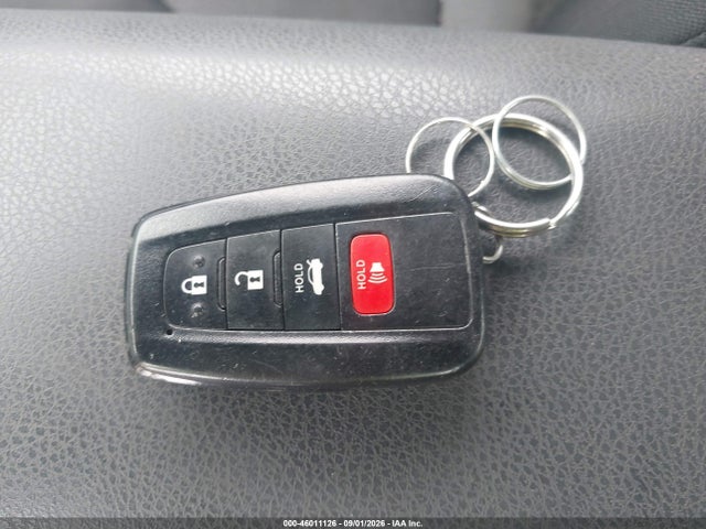 46011126 :رقم المزاد ، 4T1R11BK6NU052625 vin ، 2022 Toyota Camry Le Awd مزاد بيع