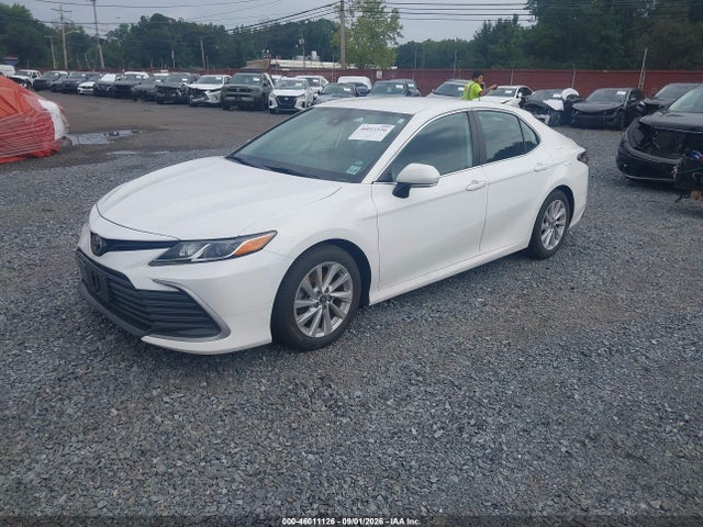 46011126 :رقم المزاد ، 4T1R11BK6NU052625 vin ، 2022 Toyota Camry Le Awd مزاد بيع