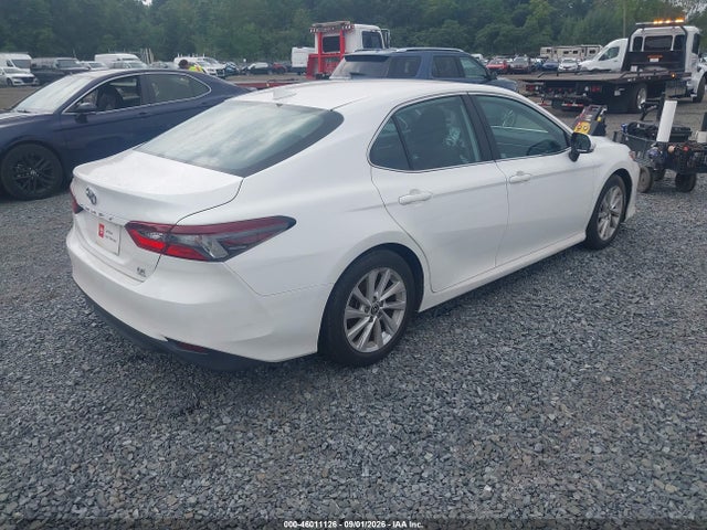 46011126 :رقم المزاد ، 4T1R11BK6NU052625 vin ، 2022 Toyota Camry Le Awd مزاد بيع