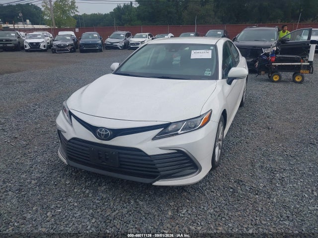 46011126 :رقم المزاد ، 4T1R11BK6NU052625 vin ، 2022 Toyota Camry Le Awd مزاد بيع