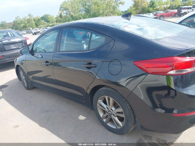 Продажа на аукционе авто 2018 Hyundai Elantra Sel, vin: 5NPD84LF2JH227163, номер лота: 46011218