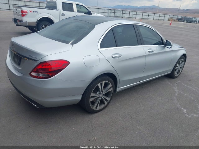 55SWF4KB1GU127588 Mercedes-Benz C 300 4matic