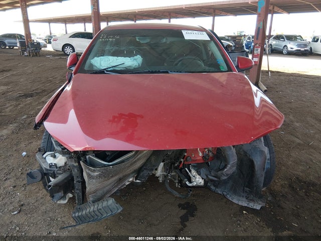 5NPD84LFXJH331190 Hyundai ELANTRA SEL