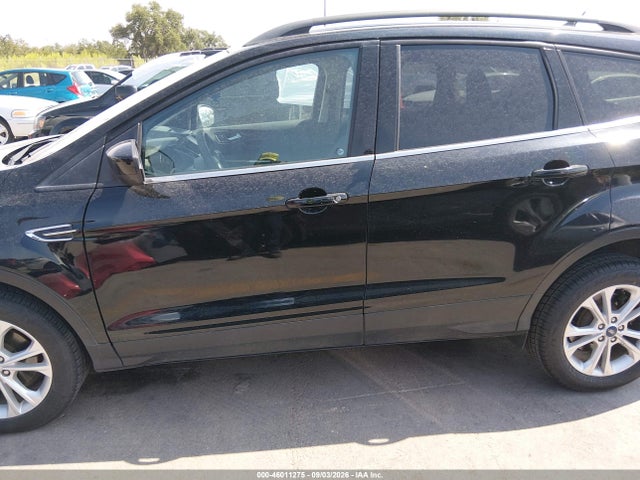 1FMCU0GD2JUD29038 Ford ESCAPE SE