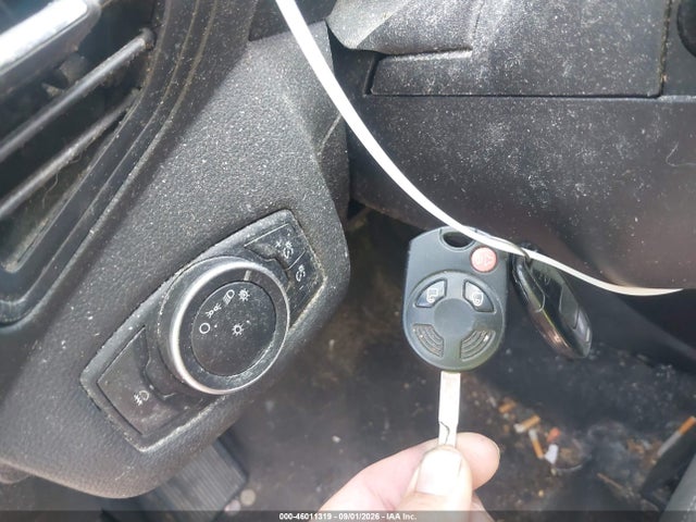 Продажа на аукционе авто 2016 Ford Escape Se, vin: 1FMCU9GX6GUA87927, номер лота: 46011319