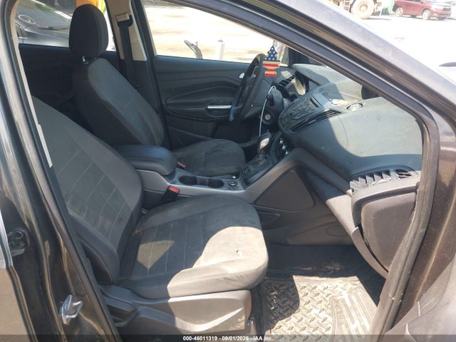 Продажа на аукционе авто 2016 Ford Escape Se, vin: 1FMCU9GX6GUA87927, номер лота: 46011319