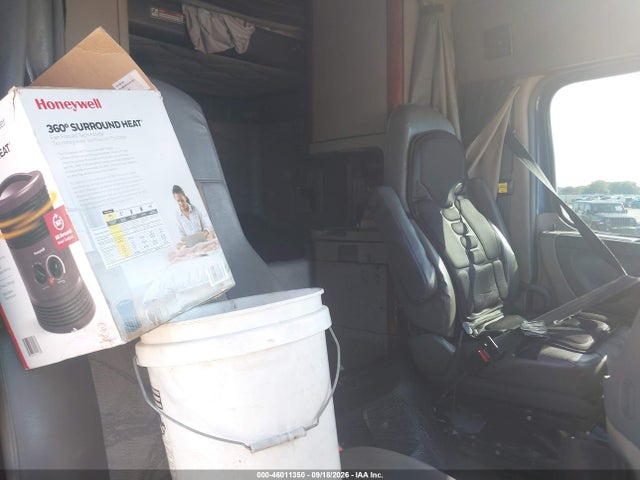 2016 Freightliner Cascadia 125 მანქანა იყიდება აუქციონზე, vin: 3AKJGLDR8GSGX3489, აუქციონის ნომერი: 46011350