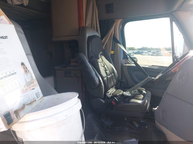 2016 Freightliner Cascadia 125 მანქანა იყიდება აუქციონზე, vin: 3AKJGLDR8GSGX3489, აუქციონის ნომერი: 46011350