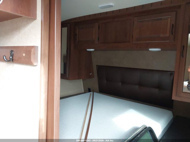 2015 Jayco Other მანქანა იყიდება აუქციონზე, vin: 1UJBJ0BT4F1CR0231, აუქციონის ნომერი: 46011383