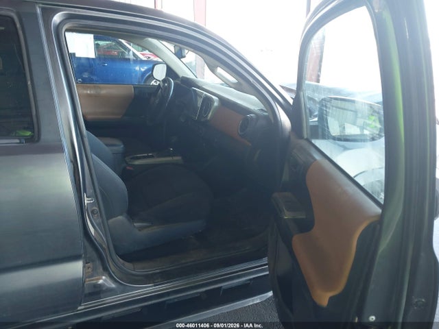 46011406 :رقم المزاد ، 3TMCZ5AN5HM065168 vin ، 2017 Toyota Tacoma Sr5 V6 مزاد بيع