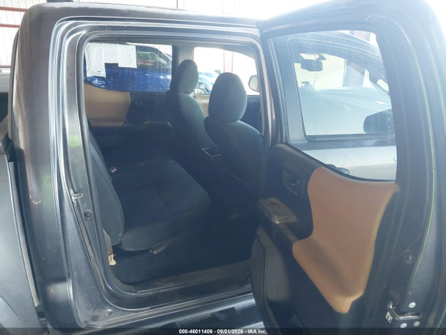 46011406 :رقم المزاد ، 3TMCZ5AN5HM065168 vin ، 2017 Toyota Tacoma Sr5 V6 مزاد بيع