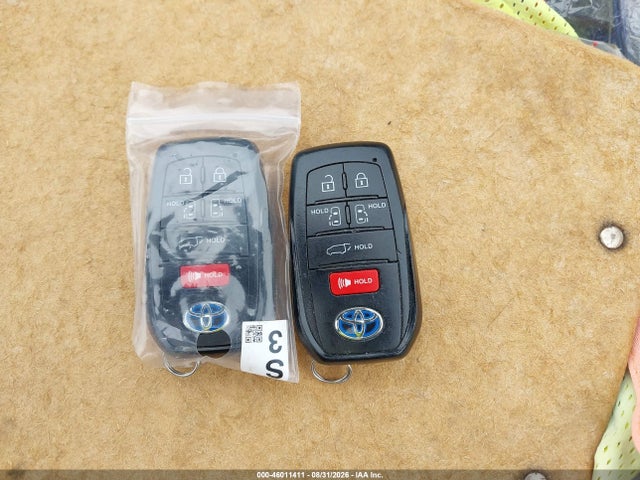 46011411 :رقم المزاد ، 5TDYRKEC1SS289249 vin ، 2025 Toyota Sienna Xle مزاد بيع