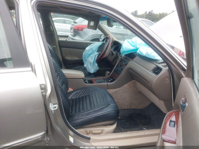 Продажа на аукционе авто 2002 Acura Rl 3.5, vin: JH4KA96522C012051, номер лота: 46011464