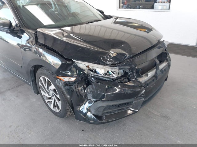 Продажа на аукционе авто 2017 Honda Civic Ex, vin: 19XFC2F77HE019147, номер лота: 46011553