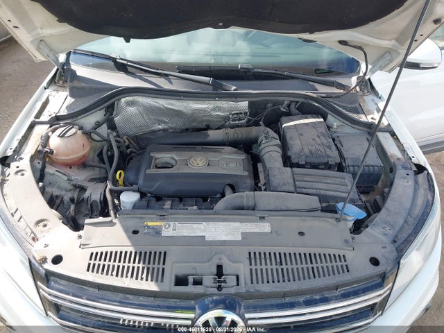 2015 Volkswagen Tiguan Se მანქანა იყიდება აუქციონზე, vin: WVGAV7AX6FW582293, აუქციონის ნომერი: 46011638