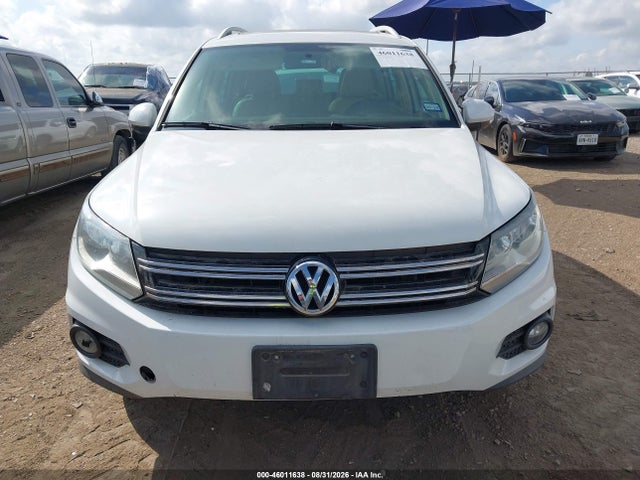 2015 Volkswagen Tiguan Se მანქანა იყიდება აუქციონზე, vin: WVGAV7AX6FW582293, აუქციონის ნომერი: 46011638