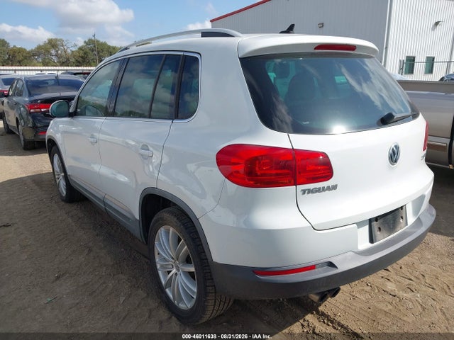 2015 Volkswagen Tiguan Se მანქანა იყიდება აუქციონზე, vin: WVGAV7AX6FW582293, აუქციონის ნომერი: 46011638