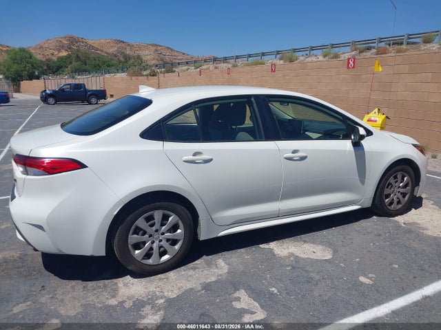 JTDEPRAE6LJ097946 Toyota COROLLA LE