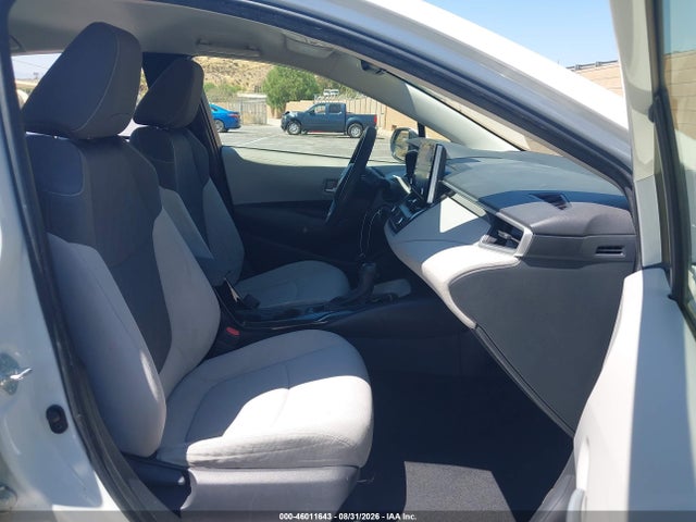 JTDEPRAE6LJ097946 Toyota COROLLA LE