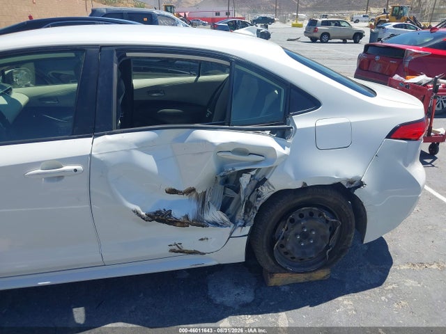 JTDEPRAE6LJ097946 Toyota COROLLA LE