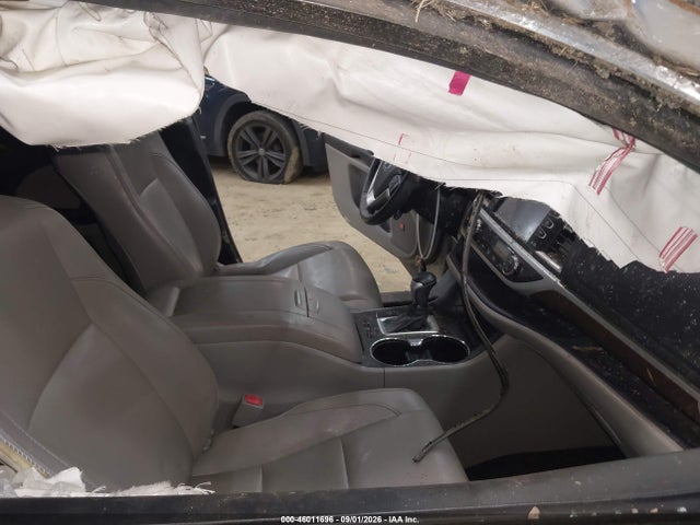Продажа на аукционе авто 2016 Toyota Highlander Limited V6, vin: 5TDDKRFH0GS252769, номер лота: 46011696