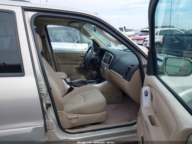 46011705 :رقم المزاد ، 4F2YZ04195KM31914 vin ، 2005 Mazda Tribute S مزاد بيع