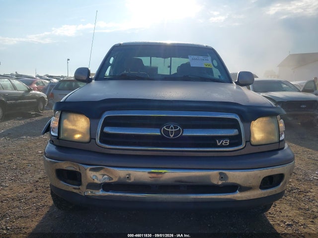 46011830 :رقم المزاد ، 5TBBT48122S322216 vin ، 2002 Toyota Tundra Ltd V8 مزاد بيع