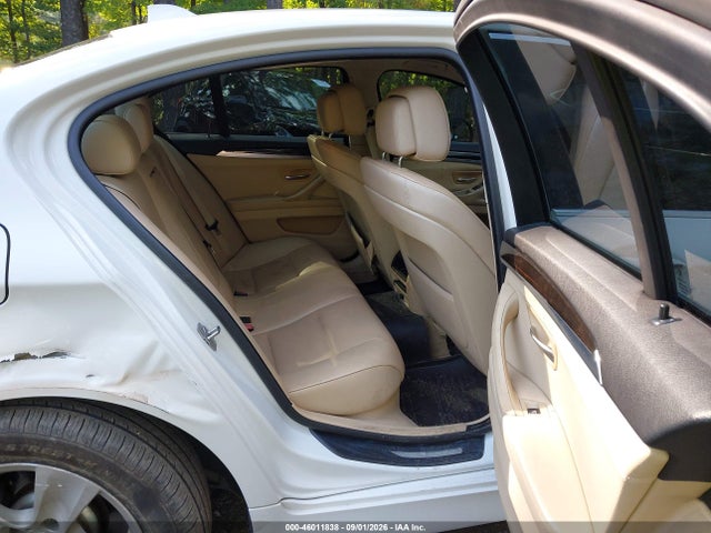 46011838 :رقم المزاد ، WBAXG5C52CDX01633 vin ، 2012 Bmw 528i مزاد بيع