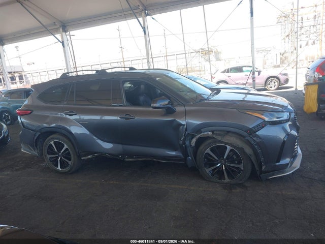 Toyota Highlander Xse 2022 5TDJZRAH2NS111690 Image 14