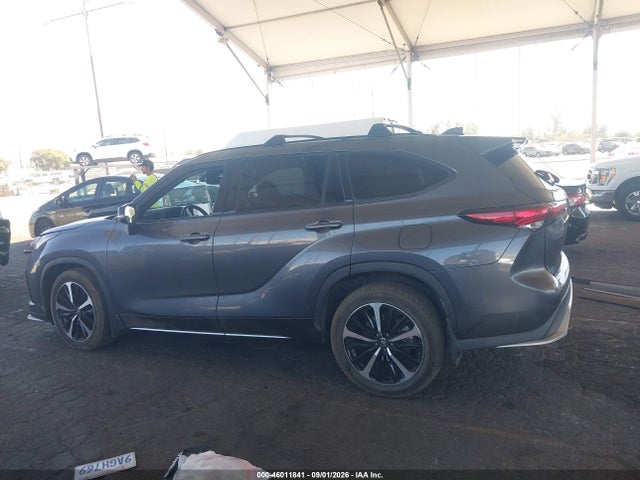 Toyota Highlander Xse 2022 5TDJZRAH2NS111690 Image 15