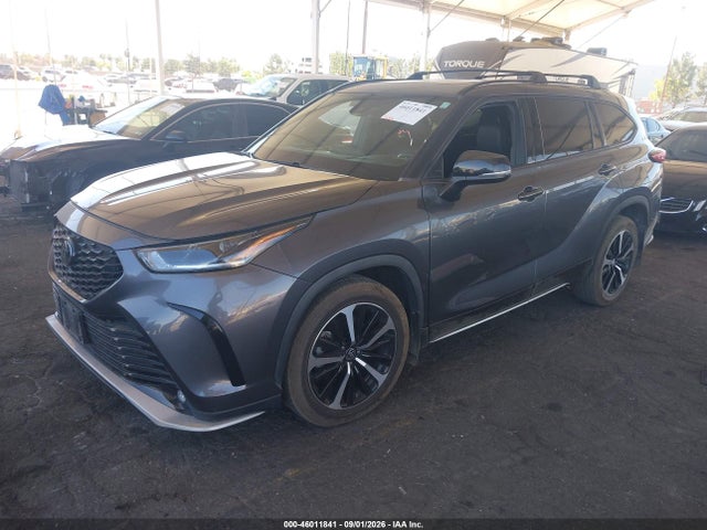Toyota Highlander Xse 2022 5TDJZRAH2NS111690 Image 2